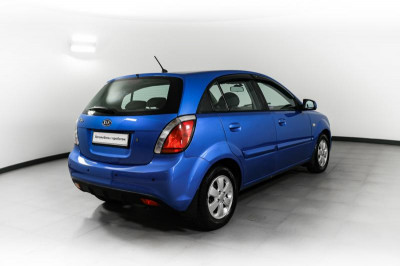 Kia Rio 1.4 AT (97 л. с.)