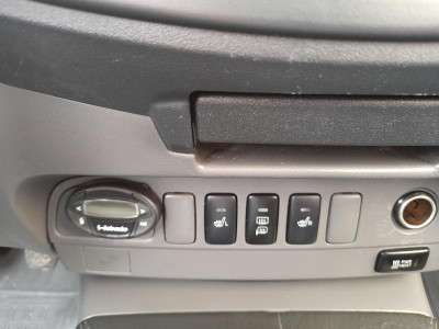 Toyota Hilux 2.5D MT Turbo AWD (144 л. с.)
