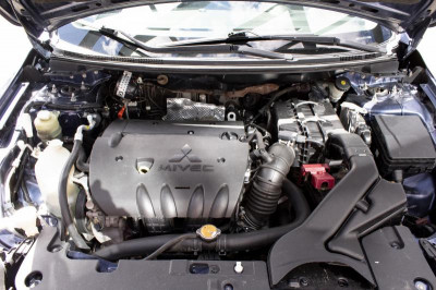Mitsubishi Lancer 1.8 MT (143 л. с.)