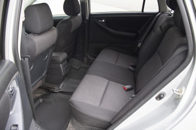 Toyota Corolla Fielder 1.8 AT (136 л.с.)