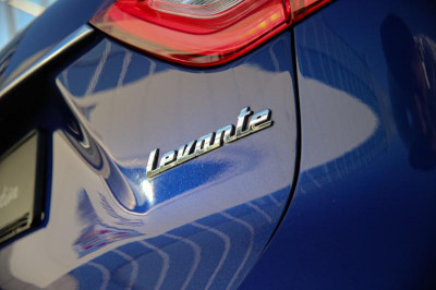 Maserati Levante 3.0 V6 AT (350 л.с.)