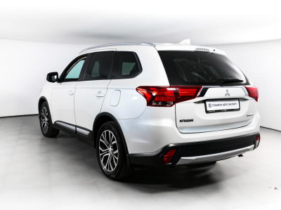 Mitsubishi Outlander 2.4 CVT 4WD (167 л.с.)