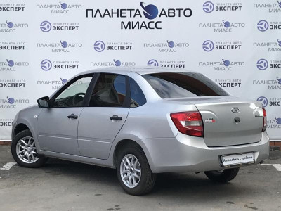 LADA Granta седан 1.6 MT 8кл (87 л. с.)
