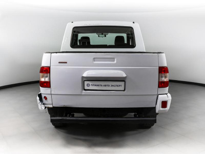 УАЗ Pickup 2.7 MT 4x4 (134,6 л.с.)
