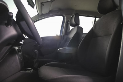 Renault Sandero 1.6 MT (82 л. с.)