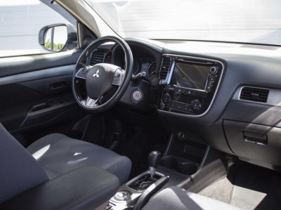 Mitsubishi Outlander 2.0 CVT 4WD (146 л. с.)