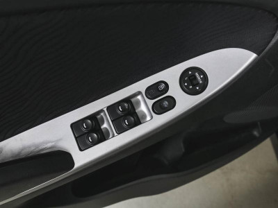 Hyundai Solaris 1.6 MT (123 л. с.)