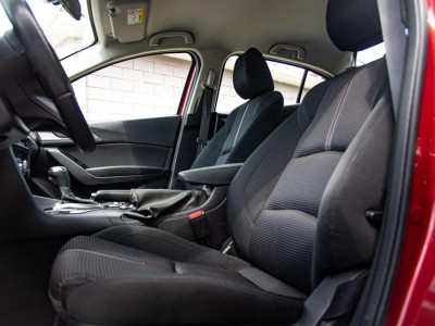 Mazda 3 1.5 AT (120 л.с.)