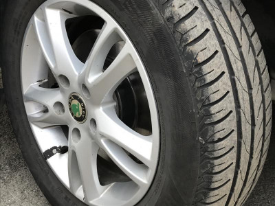 ŠKODA Octavia 1.6 MPI MT (102 л. с.)