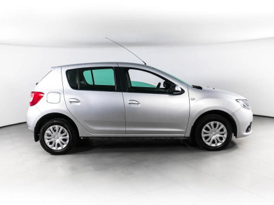 Renault Sandero 1.6 MT (82 л. с.)