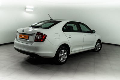 ŠKODA RAPID 1.6 MT (90 л. с.)