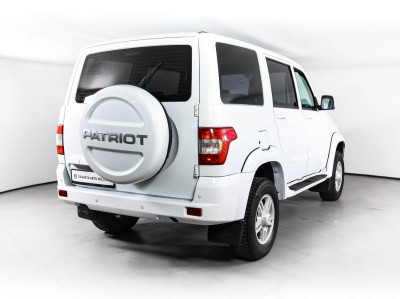 УАЗ Patriot 2.7 MT (128 л. с.)