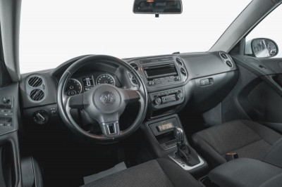 Volkswagen Tiguan 1.4 TSI BlueMotion DSG (150 л. с.)