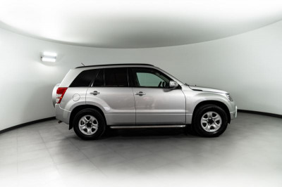 Suzuki Grand Vitara 2.0 AT (140 л.с.) 4WD