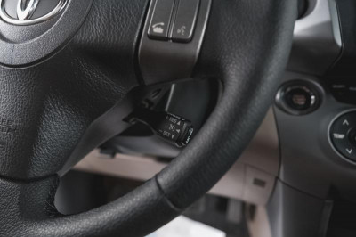 Toyota RAV4 2.0 AT (152 л.с.) 4WD