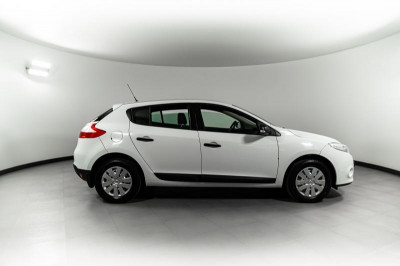 Renault Megane 1.6 MT (110 л. с.)