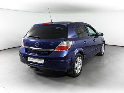 Opel Astra 1.8 AT (140 л. с.)