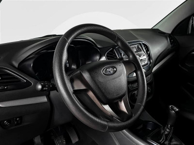LADA Vesta 1.6 MT (106 л. с.)