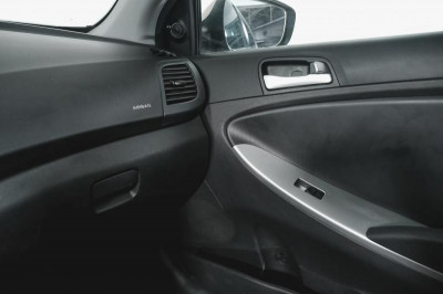 Hyundai Solaris 1.6 MT (123 л. с.)