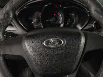 LADA Vesta 1.6 MT (106 л. с.)