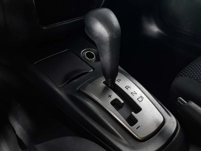 Mitsubishi Lancer 1.6 AT (98 л.с.)