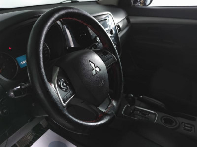 Mitsubishi Outlander 2.0 CVT (146 л. с.)