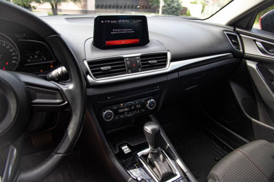 Mazda 3 1.5 AT (120 л.с.)