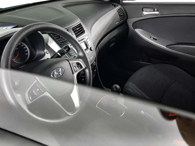 Hyundai Solaris 1.4 MT (107 л. с.)