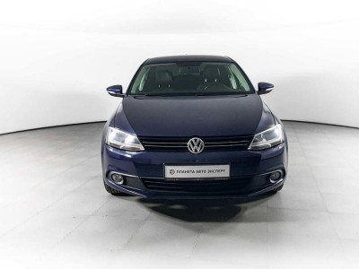 Volkswagen Jetta 1.6 AT (105 л. с.)