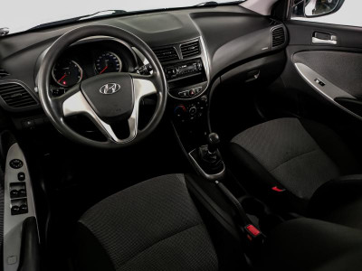 Hyundai Solaris 1.6 MT (123 л. с.)