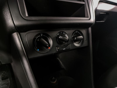 Volkswagen Polo 1.6 MT (105 л. с.)