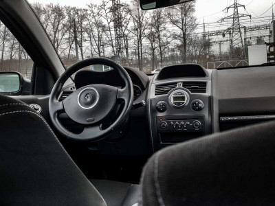 Renault Megane 1.6 MT (115 л. с.)