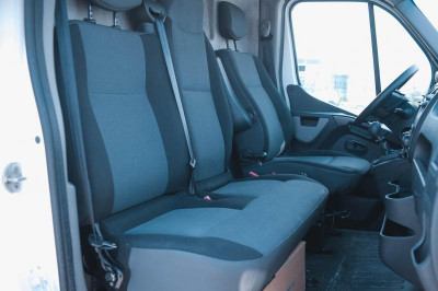 Renault Master 2.3 dCi MT RWD L4H3 4500 (125 л. с.'12)